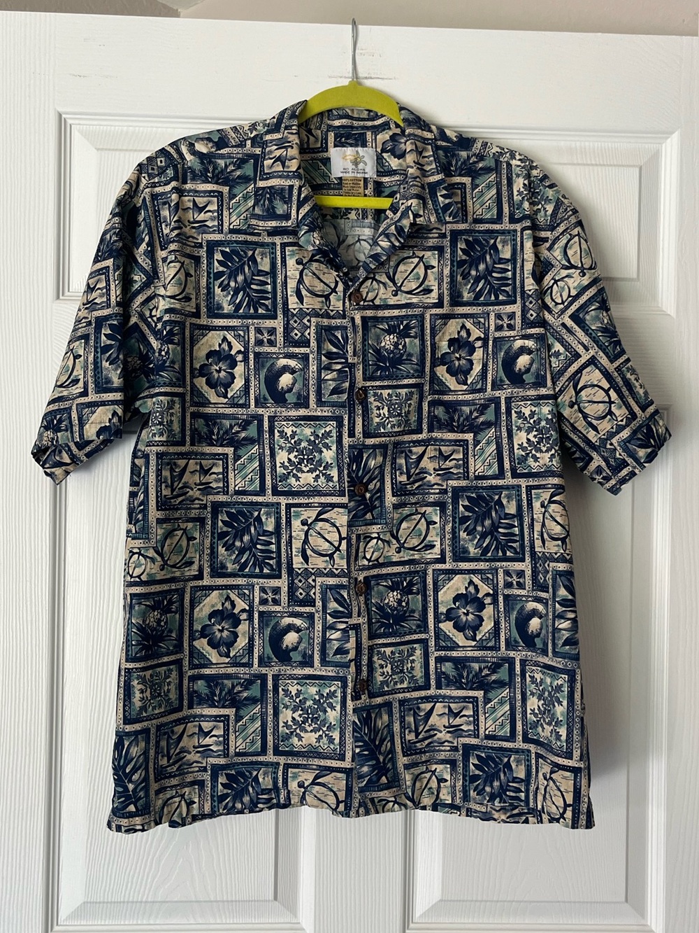 NWOT Ho Aloha Hawaiian Button Down Shirt